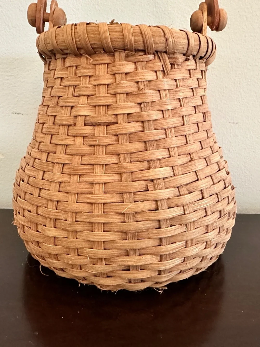 VTG 1999 Pear-Shaped Weaved, Handle Hinged Basket 7